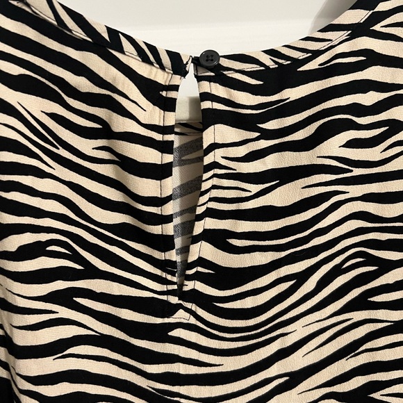 NWT LOFT Women's Zebra Print Top - Black and White - Picture 4 of 5